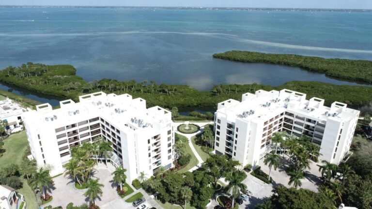 Florida Roof Maintenance: Call in Winter!