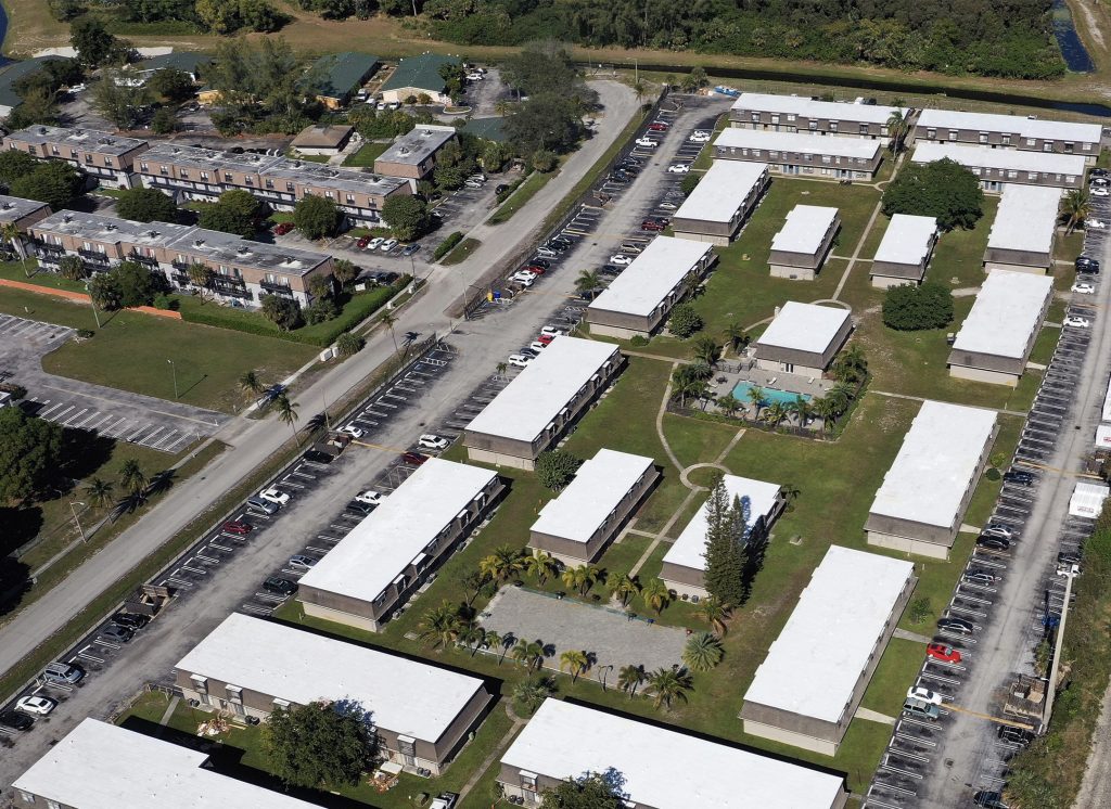 Commercial roof repair