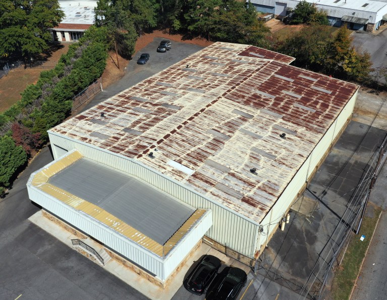 Tips for Working with Commercial Tenants During Roof Restoration